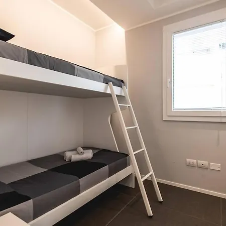 Amazhome - New Roomy & Garden Lägenhet Riccione