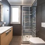 Amazhome - New Roomy & Garden Apartamento *