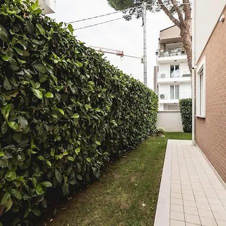 Amazhome - New Roomy & Garden * Riccione
