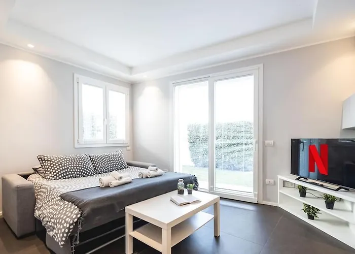 Lejlighed Amazhome - New Roomy & Garden