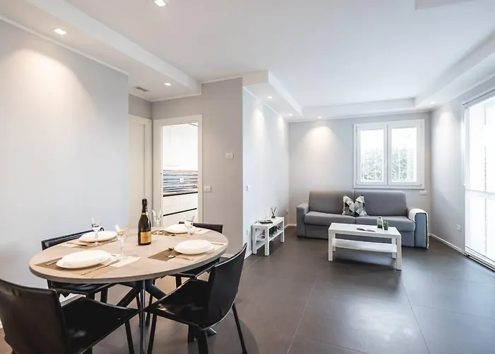 Amazhome - New Roomy & Garden Appartement Riccione