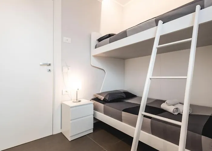 Amazhome - New Roomy & Garden Lejlighed