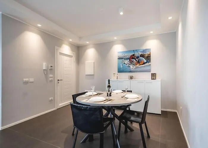 Amazhome - New Roomy & Garden Riccione