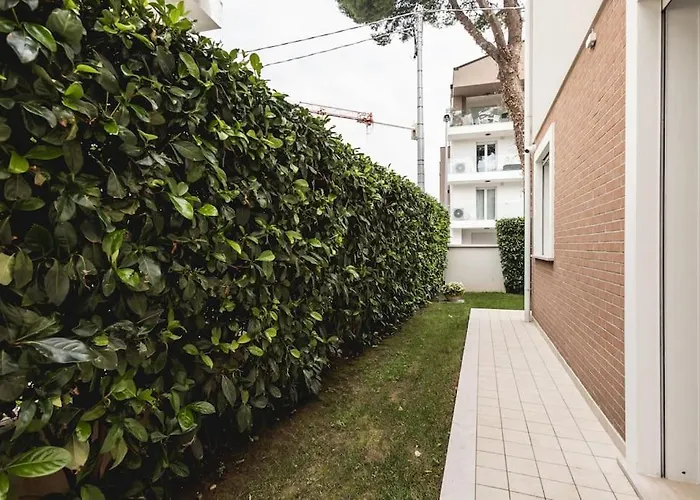 Amazhome - New Roomy & Garden * Riccione