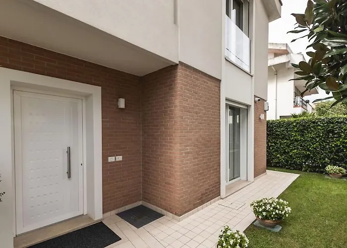 Amazhome - New Roomy & Garden * Riccione